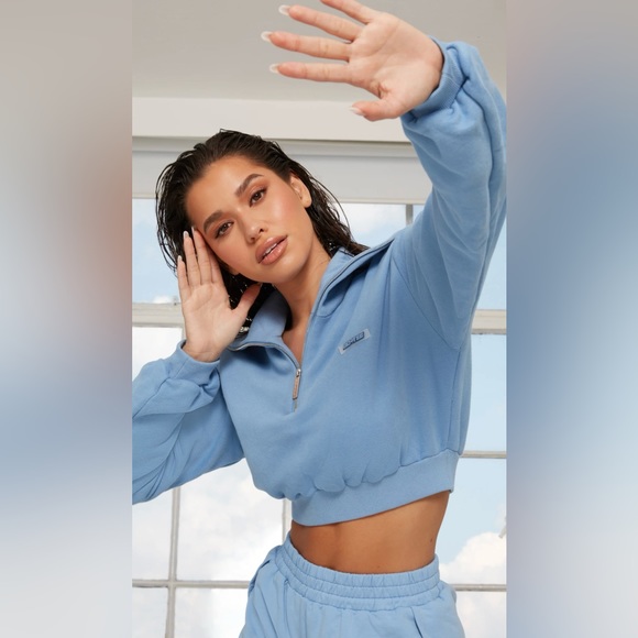 Bo + Tee Size Medium Restore Half Zip Cropped Sweatshirt in Blue - Picture 2 of 12